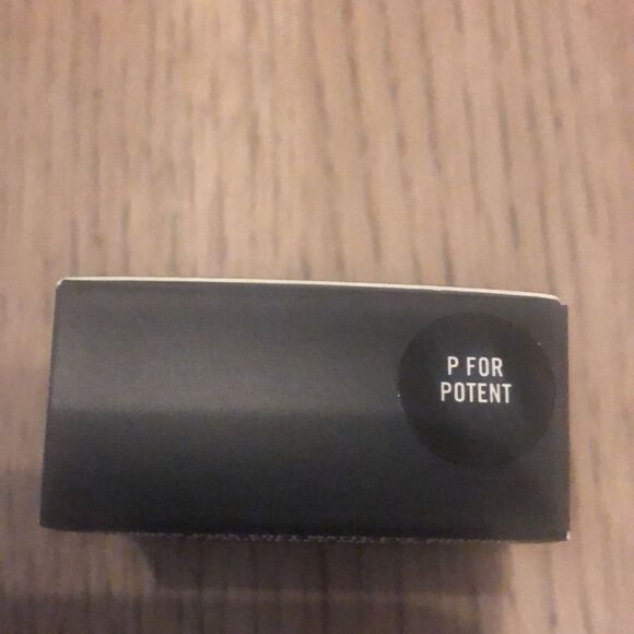 Mac POWDER KISS SOFT MATTE EYE SHADOW 1.5 G / .05 OZ. New in the box Ipsy bag - Picture 14 of 14